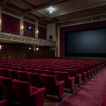 Sala de cinema vazia em São Paulo simbolizando luto pela morte de Robert Duvall, astro de O Poderoso Chefão e vencedor do Oscar.