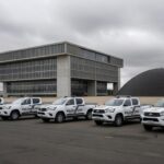 Viaturas da Polícia Civil do DF em frente à CLDF, representando falhas na Previdência e apoio à regulamentação.