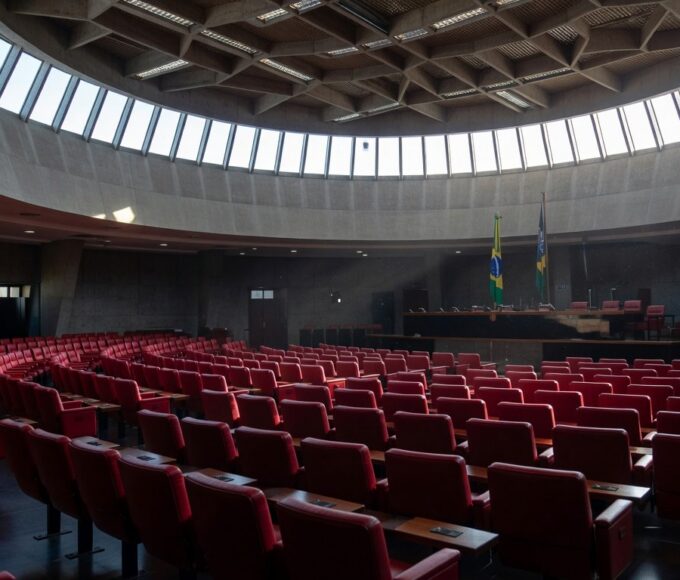 Câmara Legislativa do DF em Brasília, aprovação do piso salarial para intérpretes de Libras