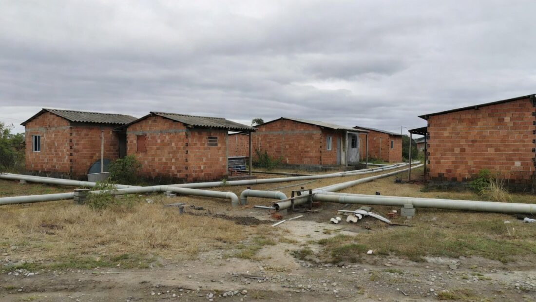Infraestrutura de saneamento danificada na Fercal após anos de caos