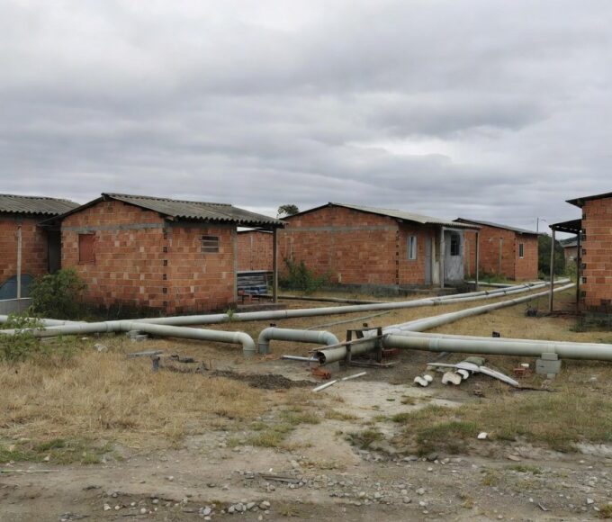 Infraestrutura de saneamento danificada na Fercal após anos de caos