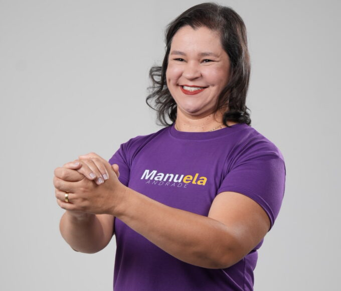 Manuela Andrade consolida liderança e avança nas pesquisas em 2026